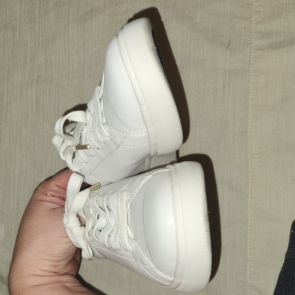 Kate Spade lift sneakers size 7 - Picture 6 of 14